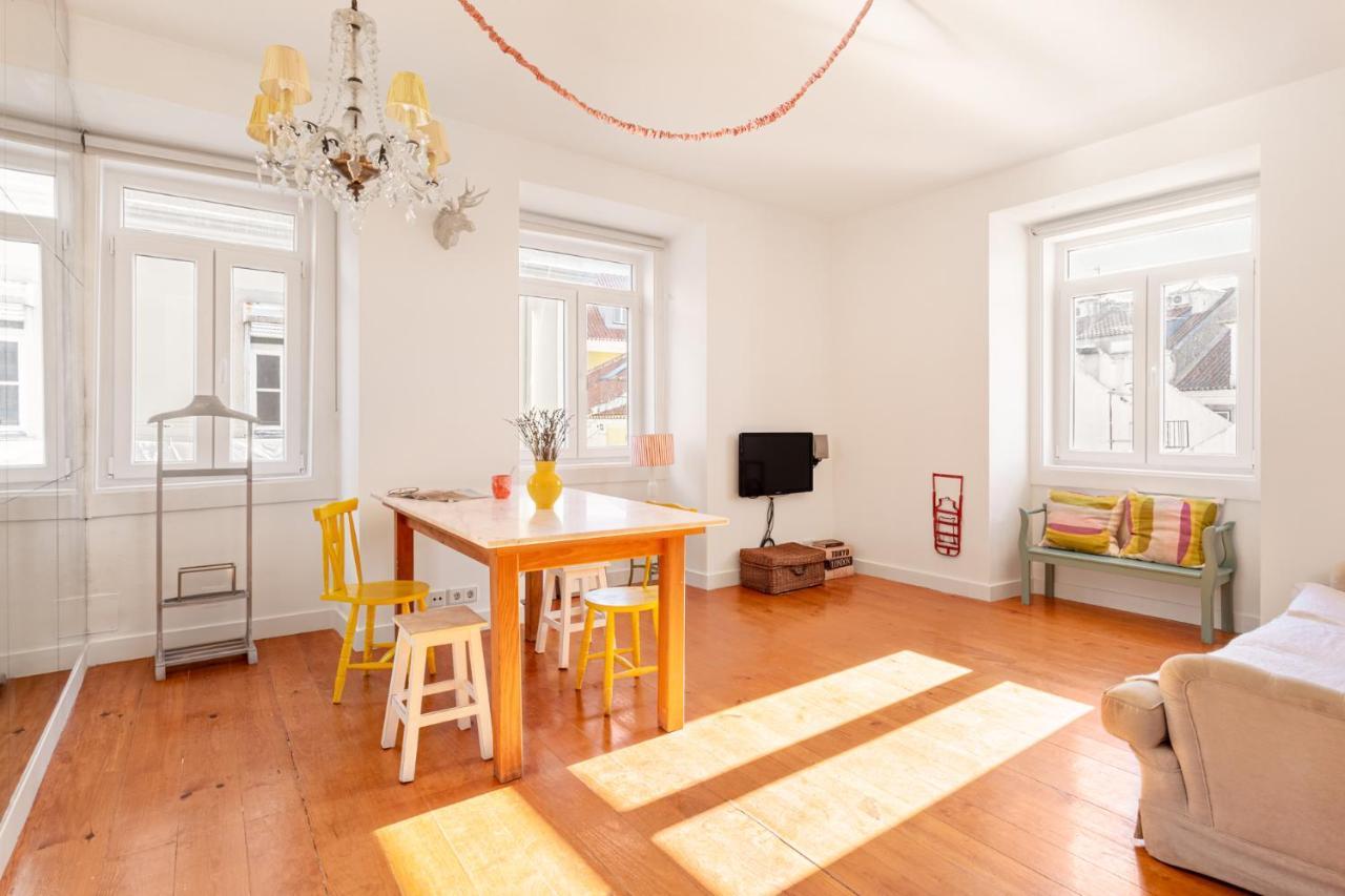 Joivy Chic 2br In Bairro Alto, 2mins To Sao Pedro De Alcantara Viewpoint Apartamento Lisboa